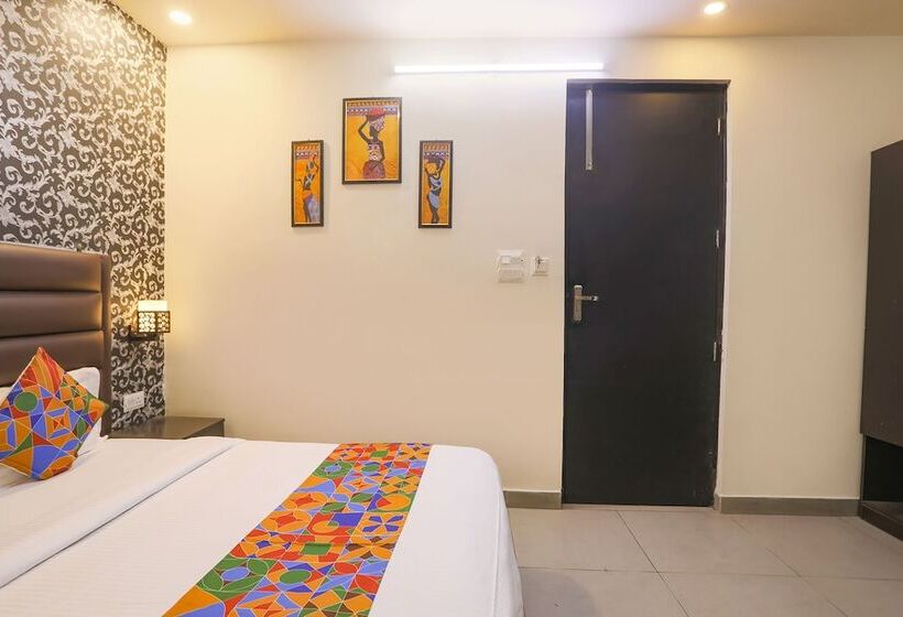 Fabhotel The Diamond