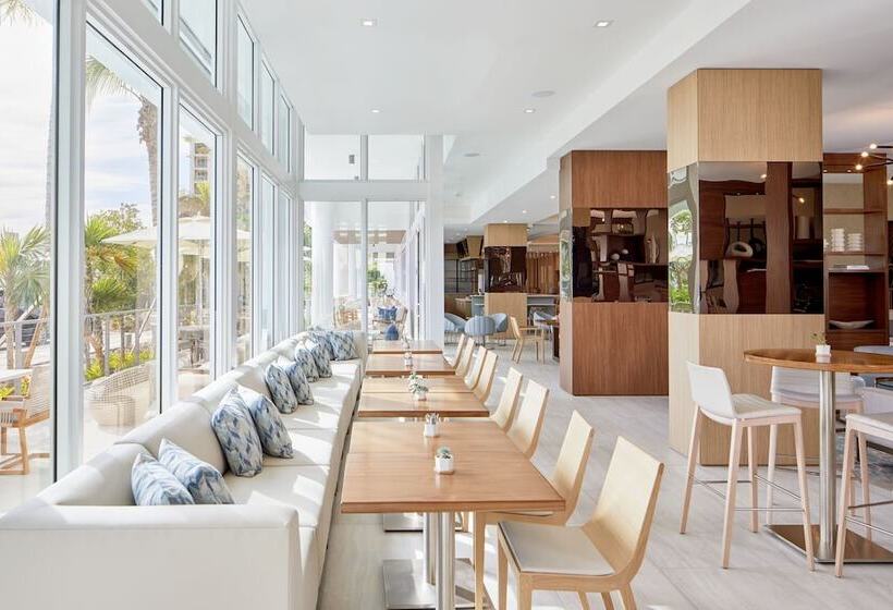 Ac Hotel By Marriott Fort Lauderdale Beach