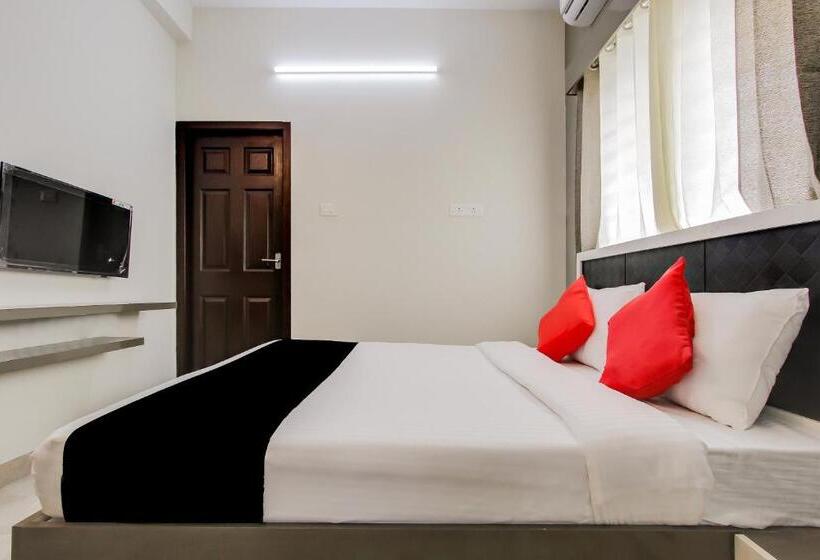 فندق Capital O New Paradise Inn