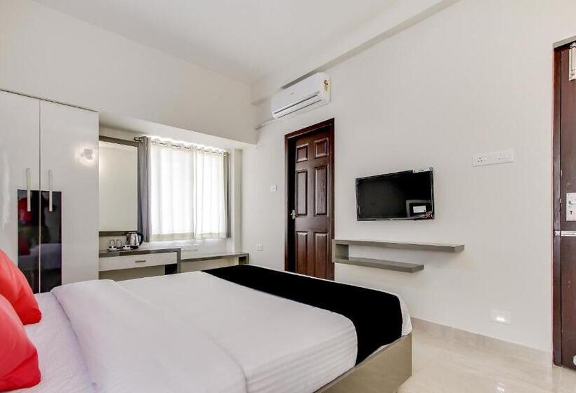 فندق Capital O New Paradise Inn