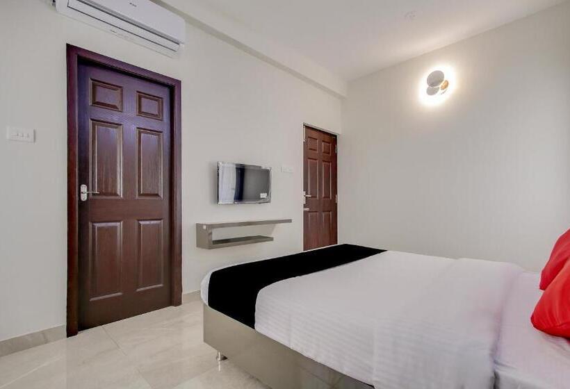 فندق Capital O New Paradise Inn