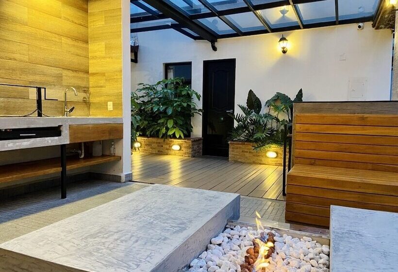 فندق Casa Santafe   Coliving