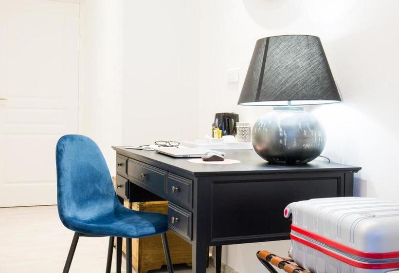 Отель Château Du Rollin Orléans   La Chapelle St Mesmin