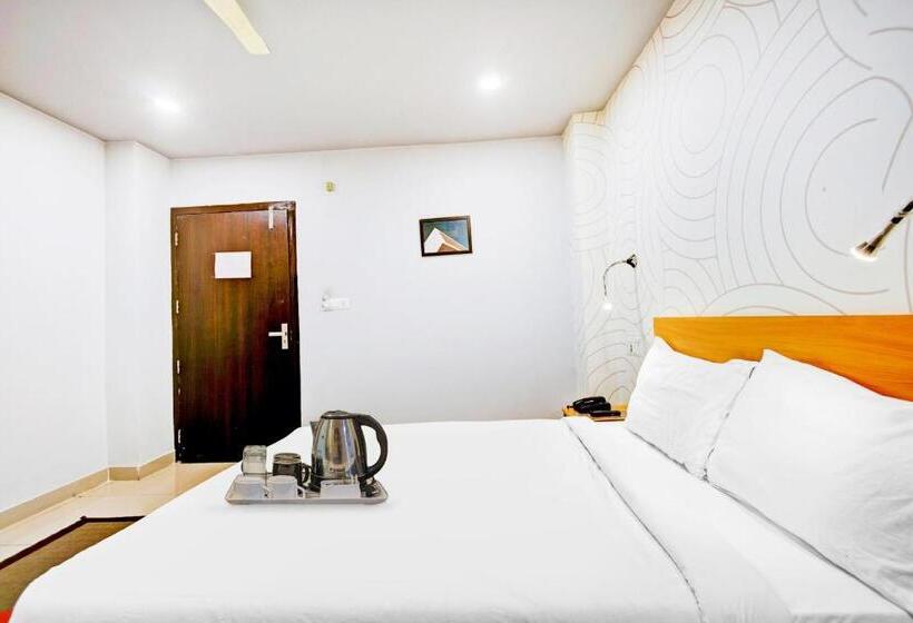 هتل Townhouse Volga Homes