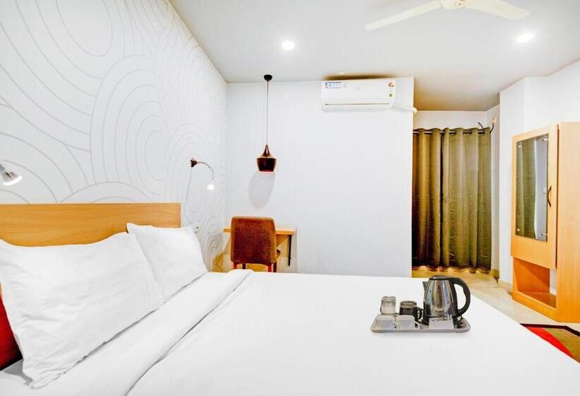 هتل Townhouse Volga Homes