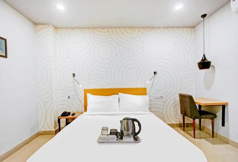 هتل Townhouse Volga Homes