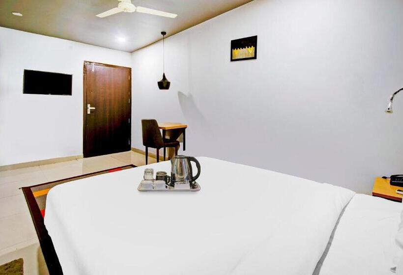 هتل Townhouse Volga Homes