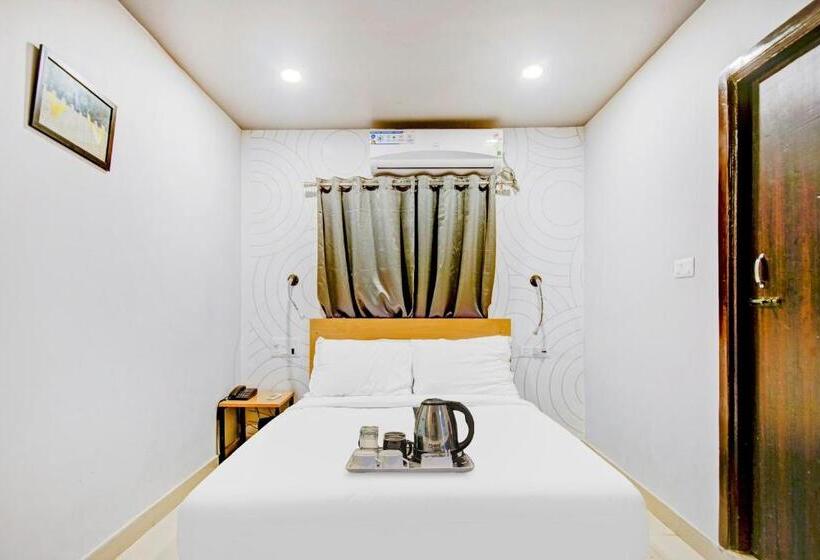 هتل Townhouse Volga Homes