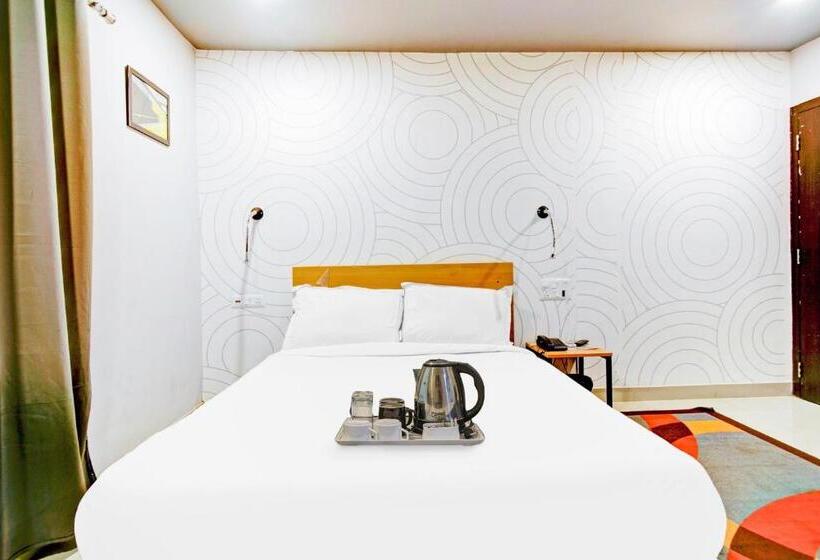 هتل Townhouse Volga Homes