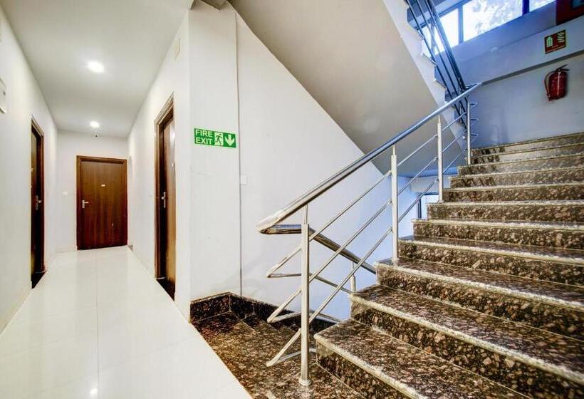 هتل Townhouse Volga Homes