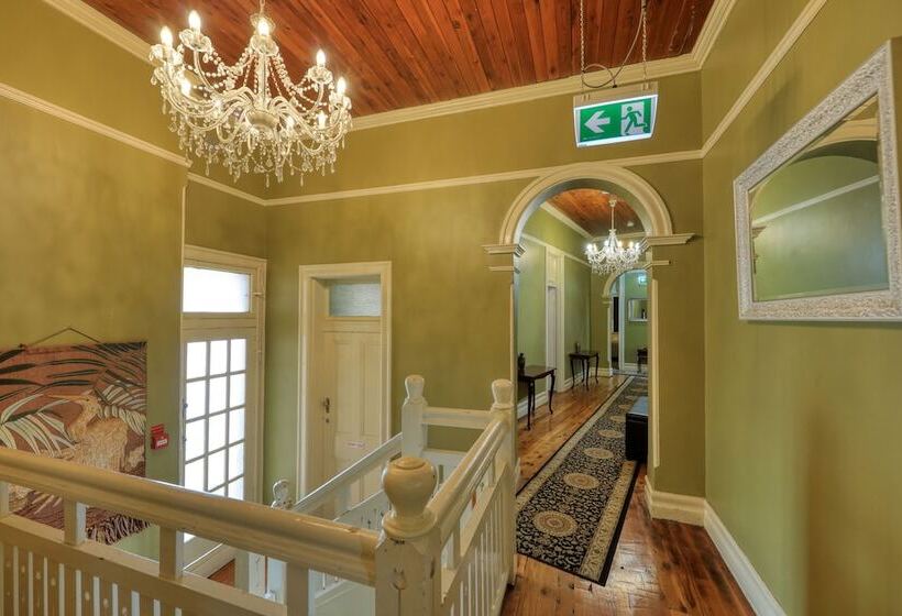 בית מלון כפרי Commercial Travellers House