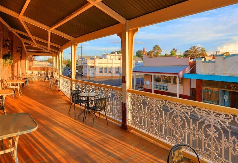 בית מלון כפרי Commercial Travellers House