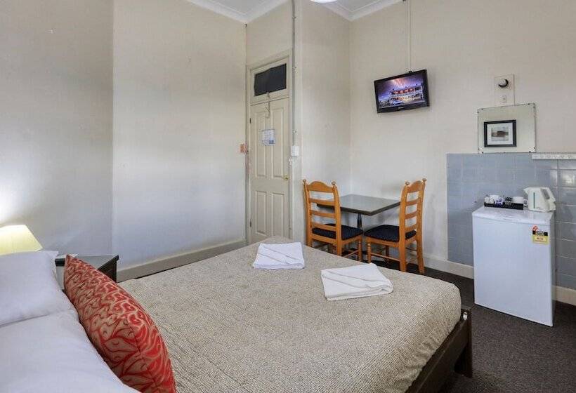 בית מלון כפרי Commercial Travellers House