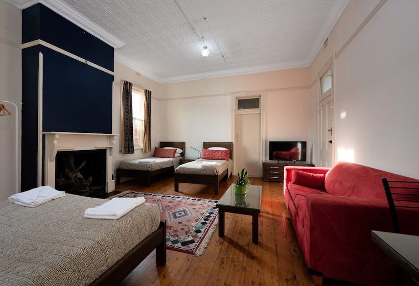 בית מלון כפרי Commercial Travellers House