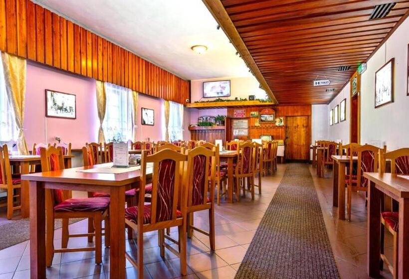 בית מלון כפרי Džbán