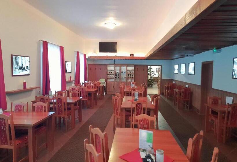 בית מלון כפרי Džbán