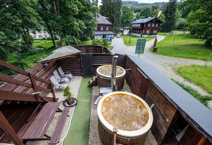 בית מלון כפרי Džbán