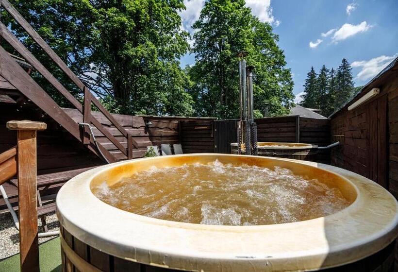 בית מלון כפרי Džbán