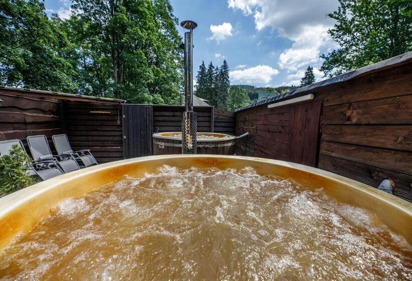 בית מלון כפרי Džbán