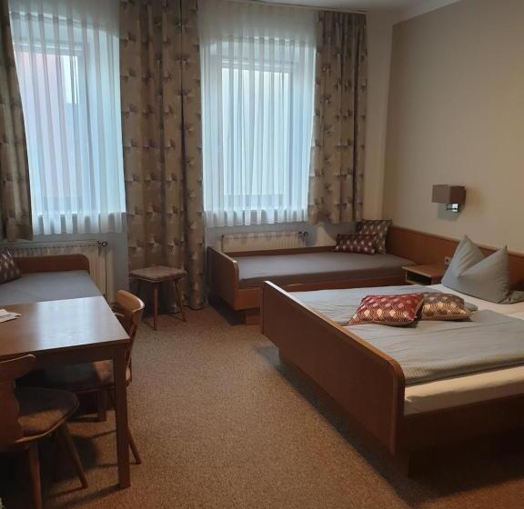 ホテル Drei Lilien