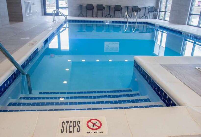 فندق Hampton Inn & Suites North Attleboro