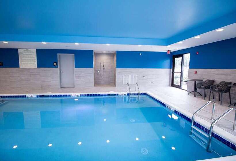 فندق Hampton Inn & Suites North Attleboro