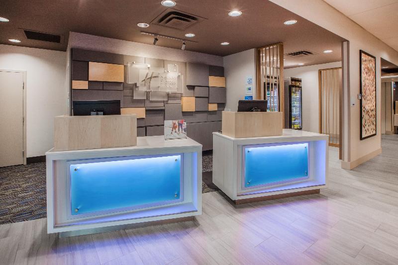 هتل Holiday Inn Express & Suites Onalaska La Crosse Area By Ihg