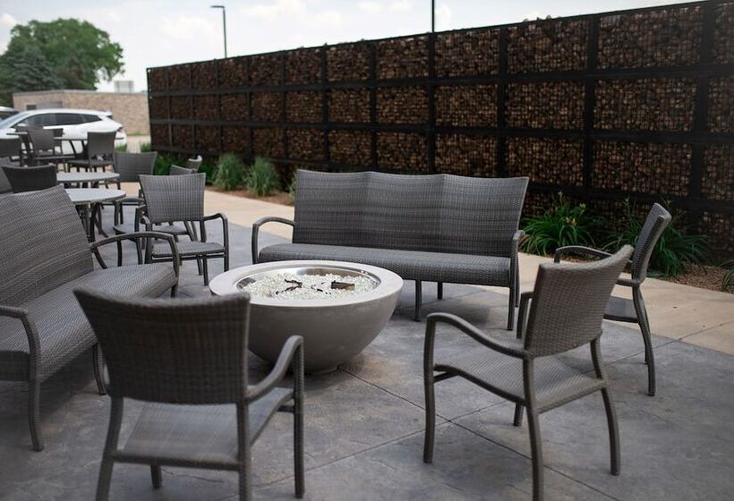 ホテル Holiday Inn Express & Suites Onalaska La Crosse Area By Ihg