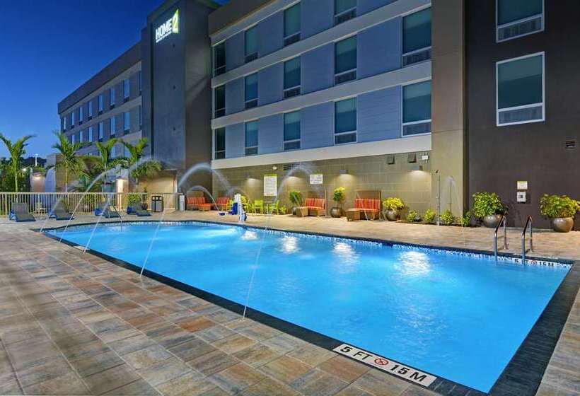 Отель Home2 Suites By Hilton Fort Myers Colonial Blvd