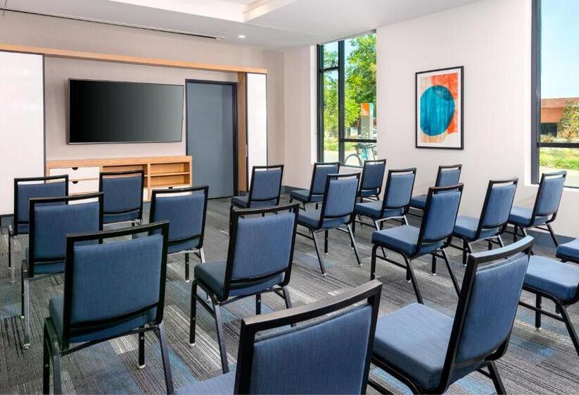 בית מלון כפרי Hyatt House Tallahassee Capitol University