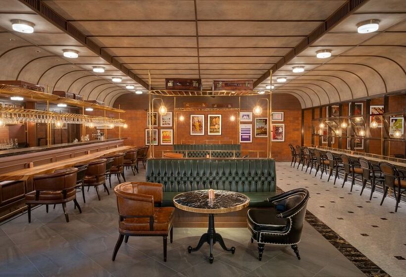 בית מלון כפרי Hyatt Regency Phnom Penh