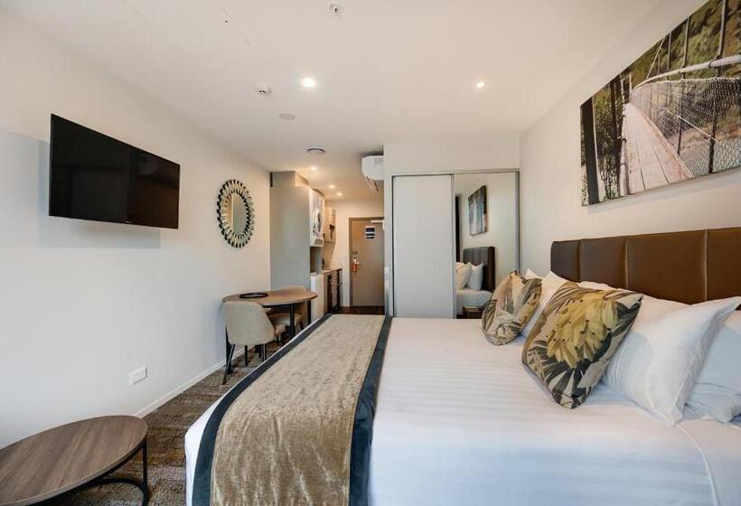 هتل La Quinta By Wyndham Remarkables Park Queenstown