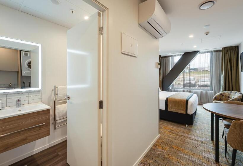 هتل La Quinta By Wyndham Remarkables Park Queenstown