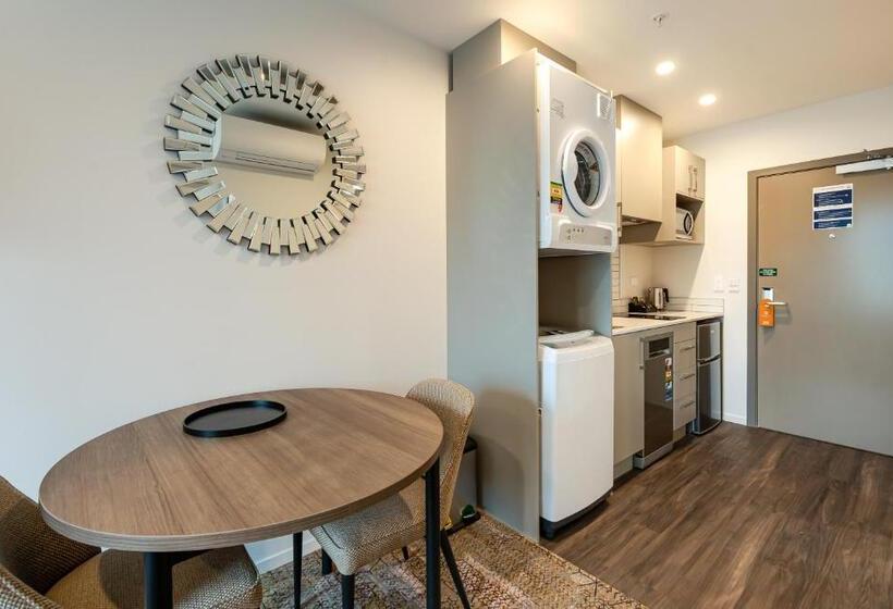 هتل La Quinta By Wyndham Remarkables Park Queenstown