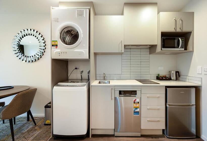 هتل La Quinta By Wyndham Remarkables Park Queenstown