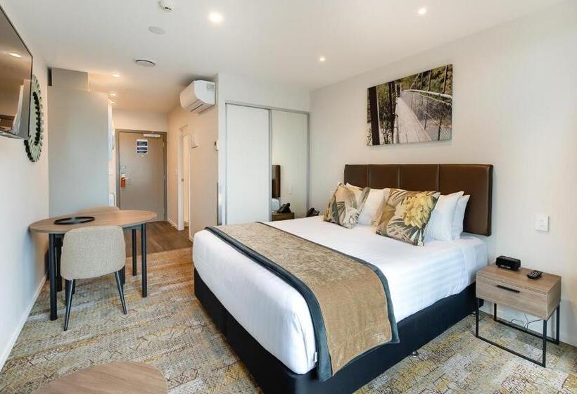 هتل La Quinta By Wyndham Remarkables Park Queenstown