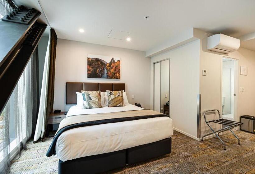 هتل La Quinta By Wyndham Remarkables Park Queenstown