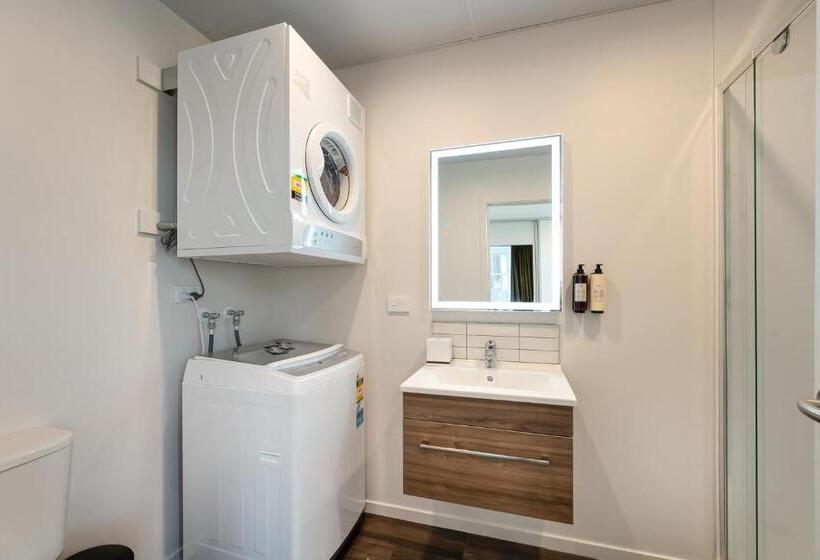 هتل La Quinta By Wyndham Remarkables Park Queenstown