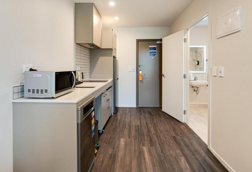 هتل La Quinta By Wyndham Remarkables Park Queenstown