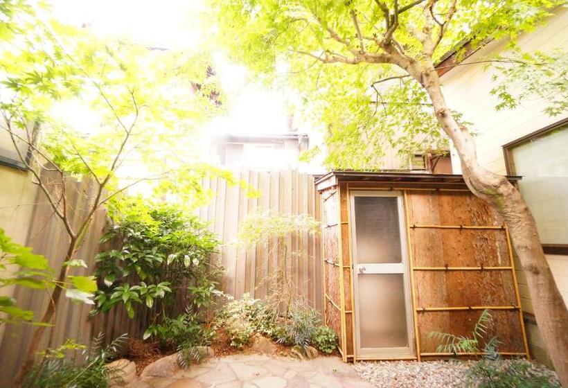 Отель Momiji Takayama