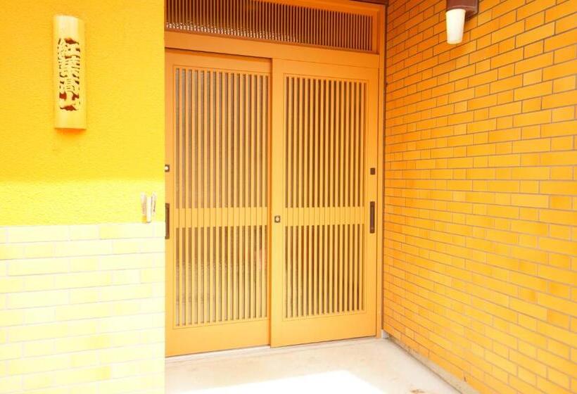 Отель Momiji Takayama