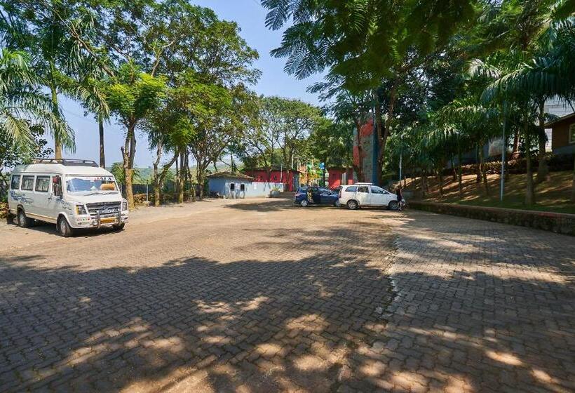 בית מלון כפרי Monteria Resort