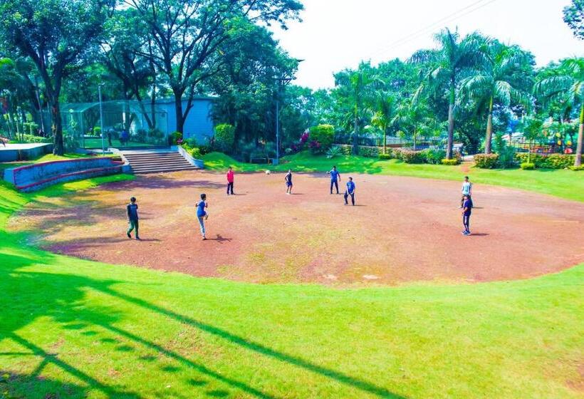 בית מלון כפרי Monteria Resort