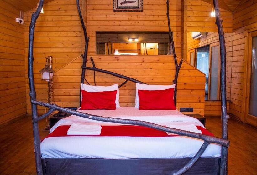 בית מלון כפרי Monteria Resort