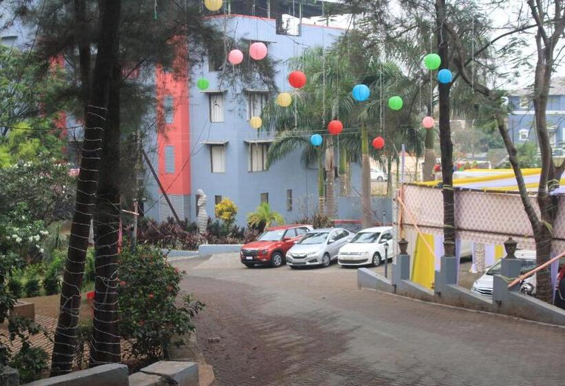 בית מלון כפרי Monteria Resort