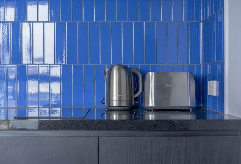 Oros Hotel And Apartments