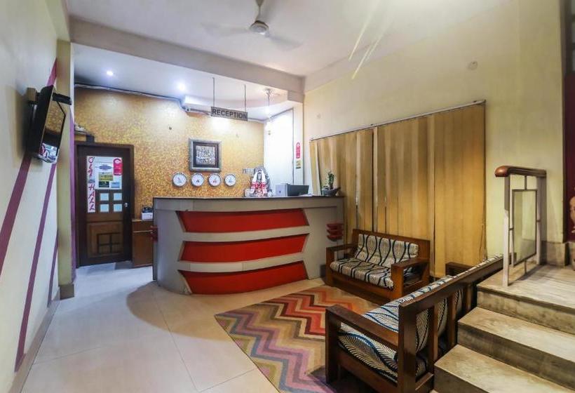 호텔 Oyo 27059  Grand City