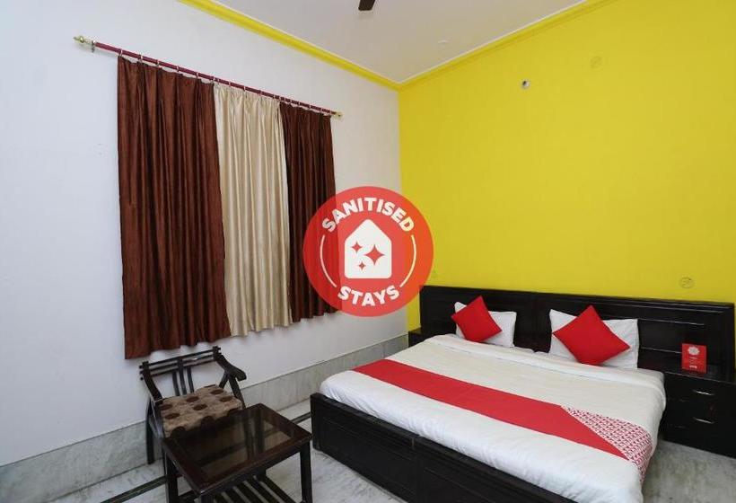 فندق Oyo 28193 Navya Inn