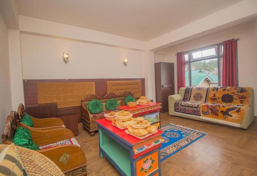 Отель Oyo 29889 Green Druk