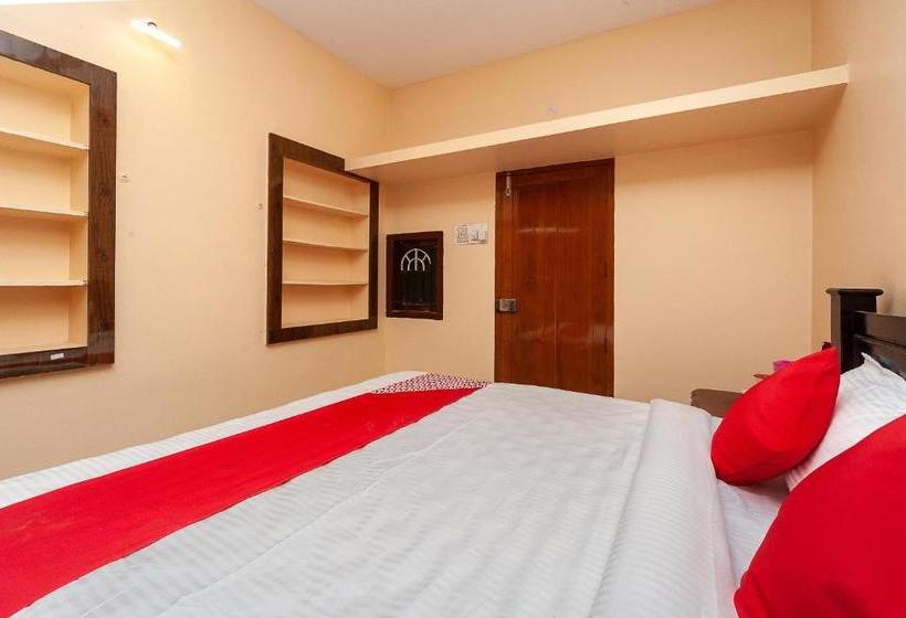 בית מלון כפרי Oyo 36626 Eden Residency